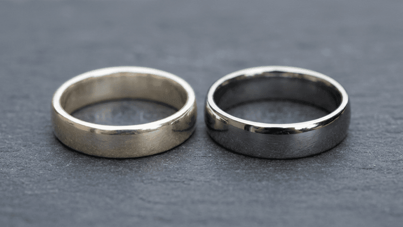 Sterling Silver vs Stainless Steel Jewelry1.png