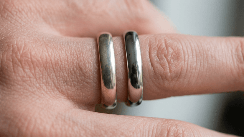 Sterling Silver vs Stainless Steel Jewelry5.png