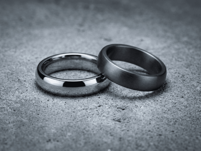Stainless Steel vs Titanium Jewelry7.png