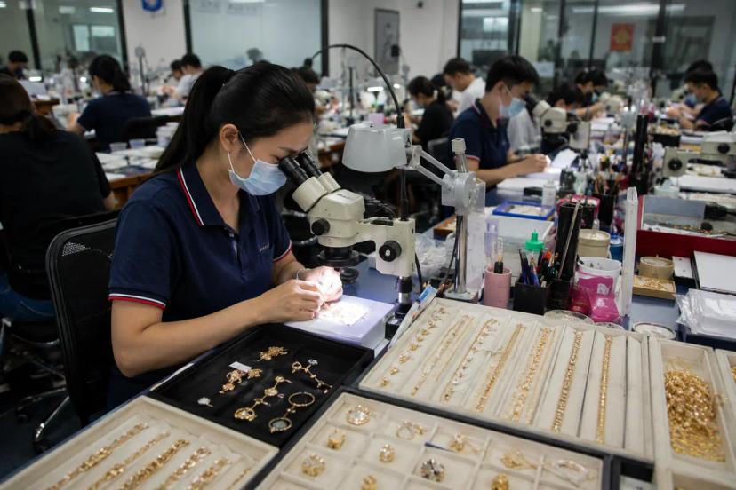 How to choose quality fashion jewelry in a professional jewelry factory inspection environment