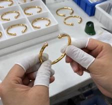 Final inspection of PVD coated jewelry before packing